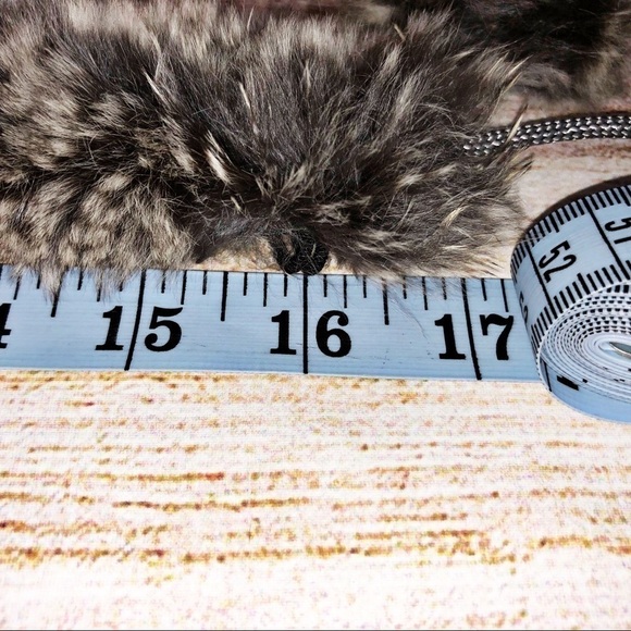 Vintage Faux Fur Choker Collar with Pom Poms - Picture 4 of 7